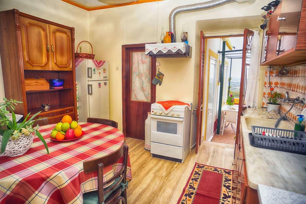 Вилла Eleni'S House Chlomos Экстерьер фото