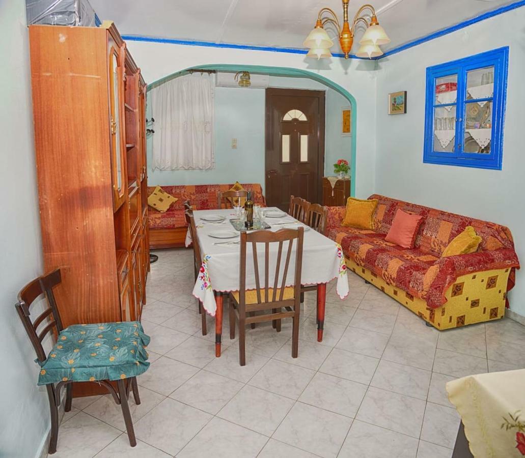 Вилла Eleni'S House Chlomos Экстерьер фото